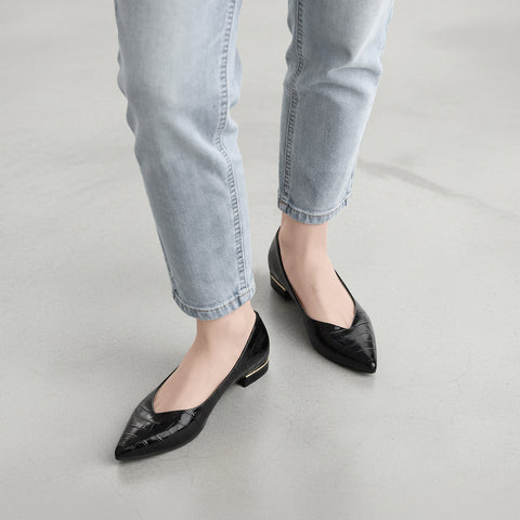 予約：メタルアクセント Vカットフラットシューズ（m17067）ブラックCR